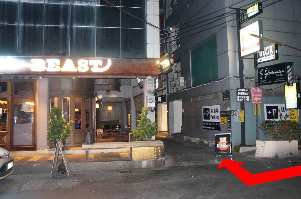 曼谷思诺思通洛酒店 外观 照片