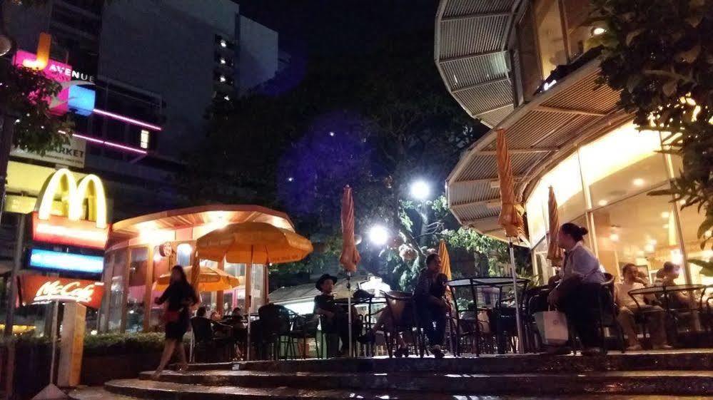 曼谷思诺思通洛酒店 外观 照片