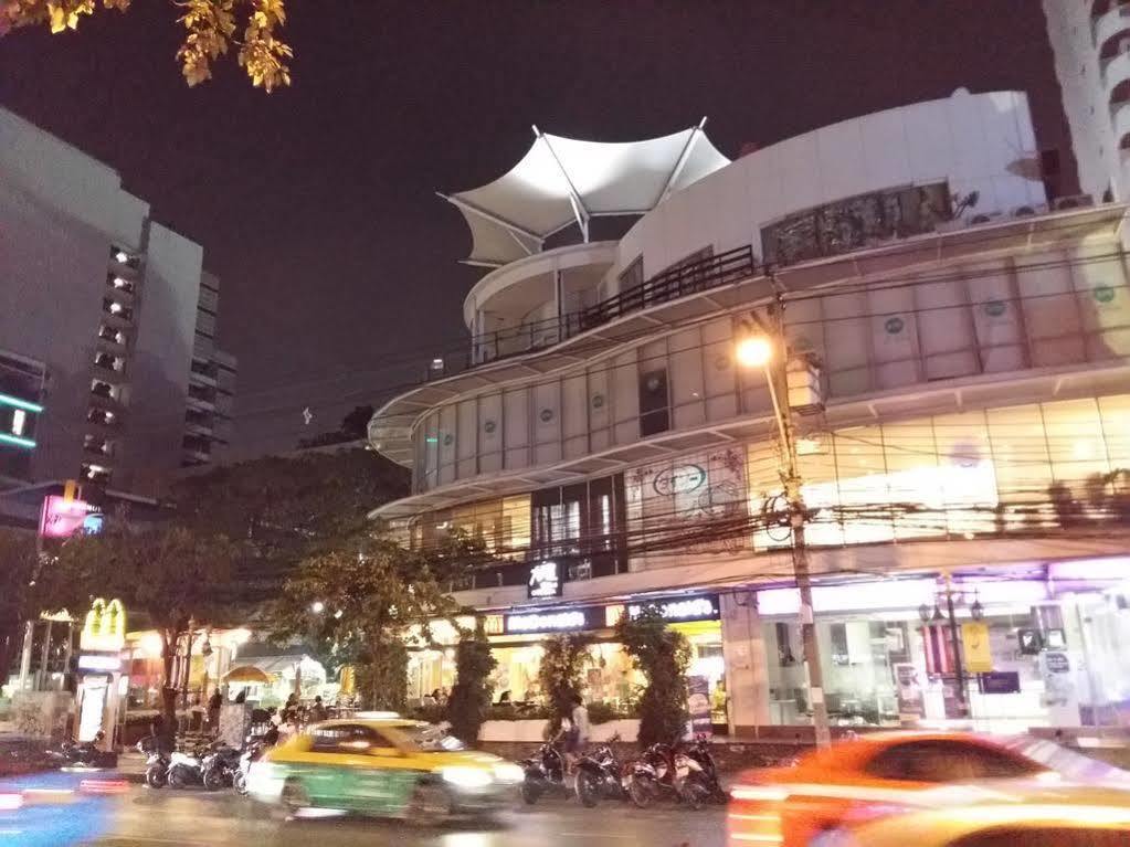 曼谷思诺思通洛酒店 外观 照片